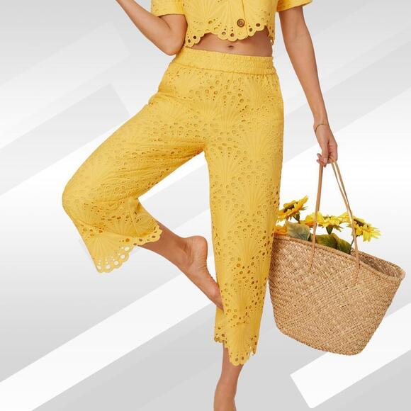 Andie Pants - 2/$50 Andie The Suasi Crop Pant Eyelet Pineapple Size M | Breezy Summer Style